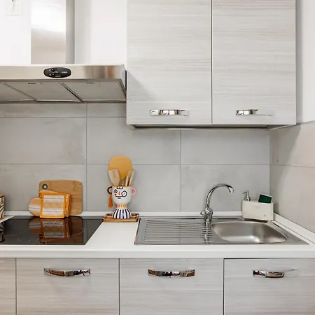 Dany Apartament Intra